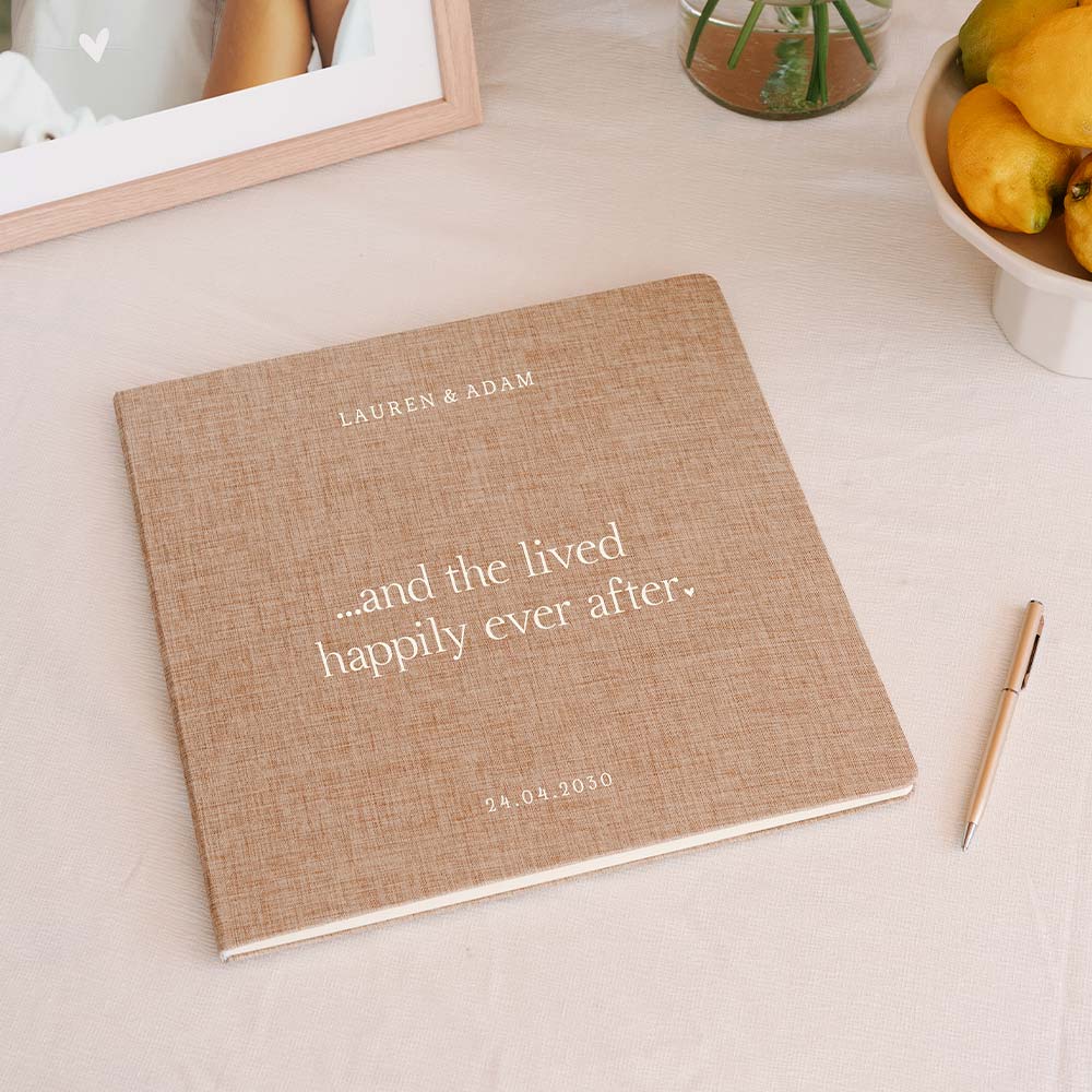 Linnen gastenboek gepersonaliseerd met quote 