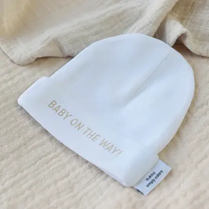 Zwangerschapsaankondiging mutsje met tekst