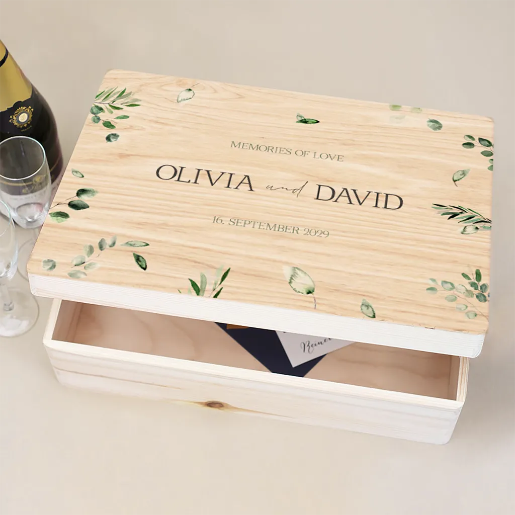 Erinnerungsbox Hochzeit mit Eukalyptuszweigen und Blättern