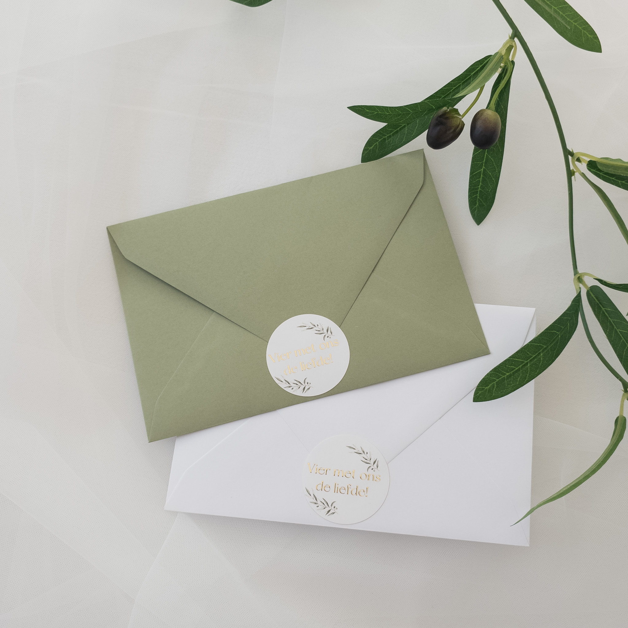 Sluitsticker olijftakken goudfolie