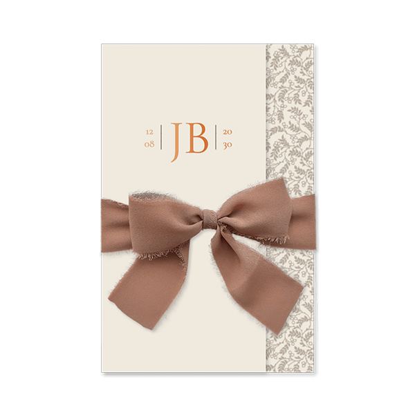 Drieluik trouwkaart met bloemetjes en logo in roséfolie