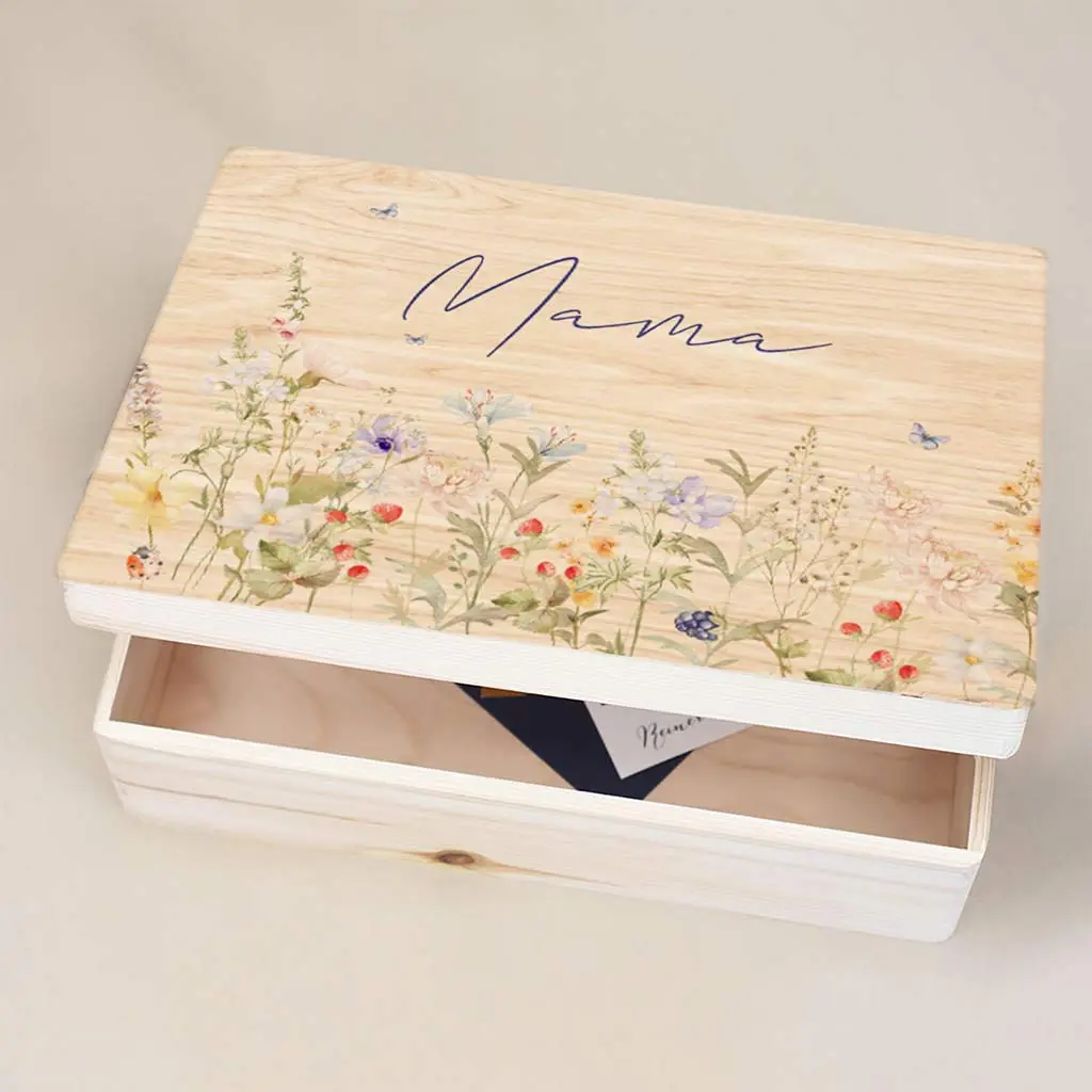 Houten herinneringskist overlijden met veldbloemen - Mama