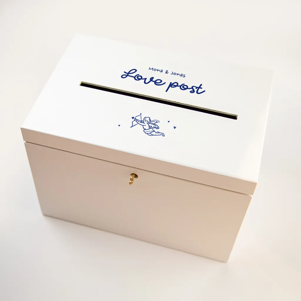Kartenbox zur Hochzeit mit einer Illustration von Cupido