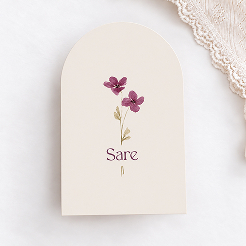 Stijlvol geboortekaartje voor een meisje met bloemen