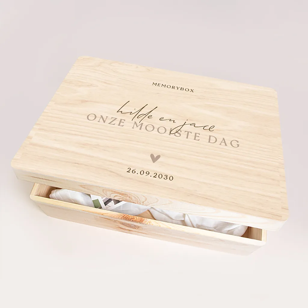 Memorybox huwelijk met stijlvolle beige typografie