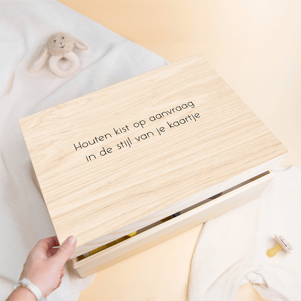Houten bewaarkist - geboorte op aanvraag