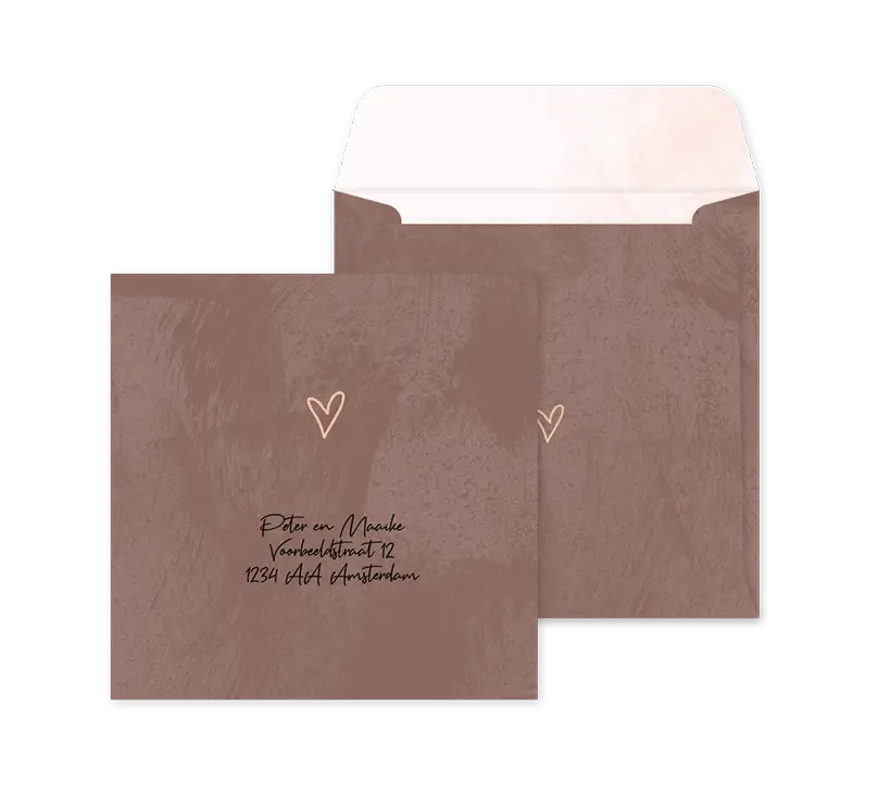 Envelop op maat met velvet-look en lijntekening van een hartje