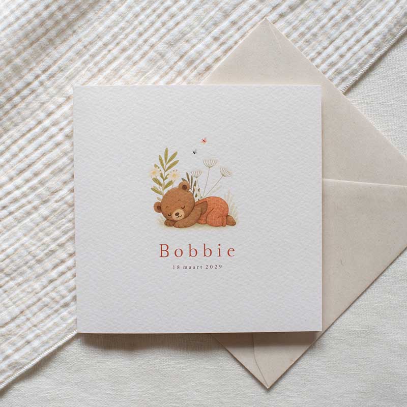 Geboortekaartje neutraal slapend beertje tuinbroekje