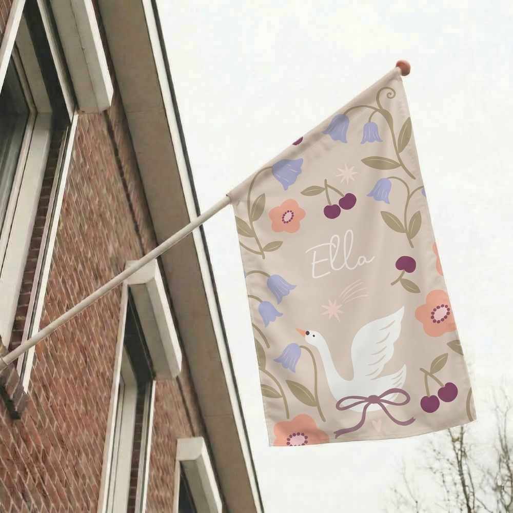 Geboortevlag meisje beige zwanen kersen bloemen