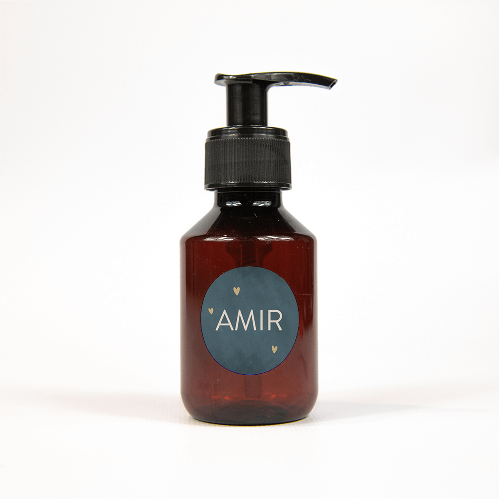 Sticker in donkerblauw met naam en hartjes - vel van 25 stickers