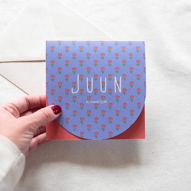 Geboortekaartje meisje kleurrijk paars bloemenpatroon 