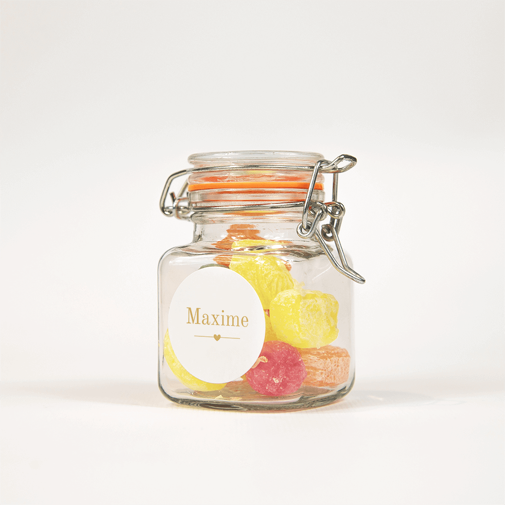 Naamsticker met hartje in gouden kleur - per vel van 25 stickers