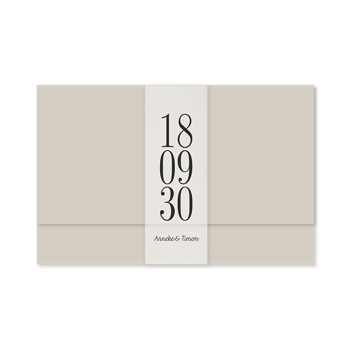 Drieluik trouwkaart mapje in beige met wikkel