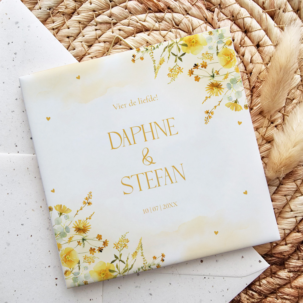 Tegeltje bruiloft geel bloemen eigen tekst