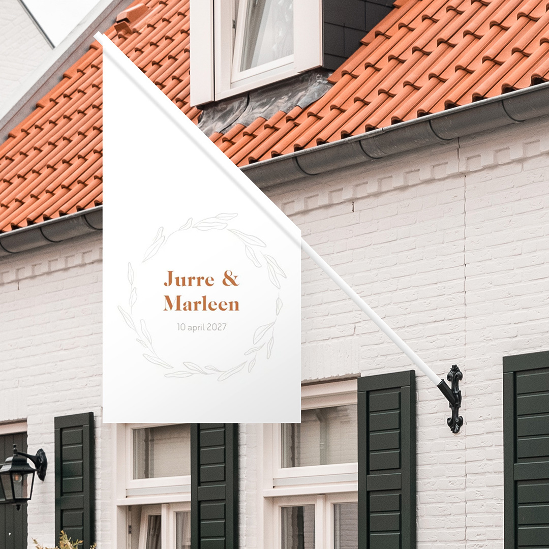 Vlag met cirkel van takjes en naam bruidspaar - Botanical Chic