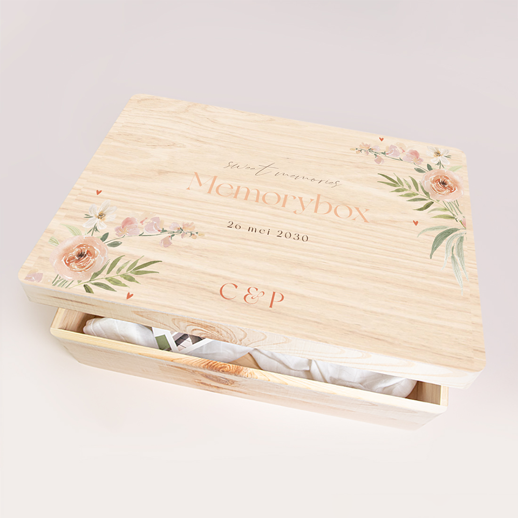 Memorybox huwelijk met romantische bloemen