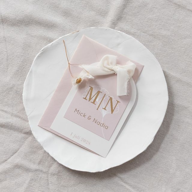 Trouwkaart boog label goudfolie