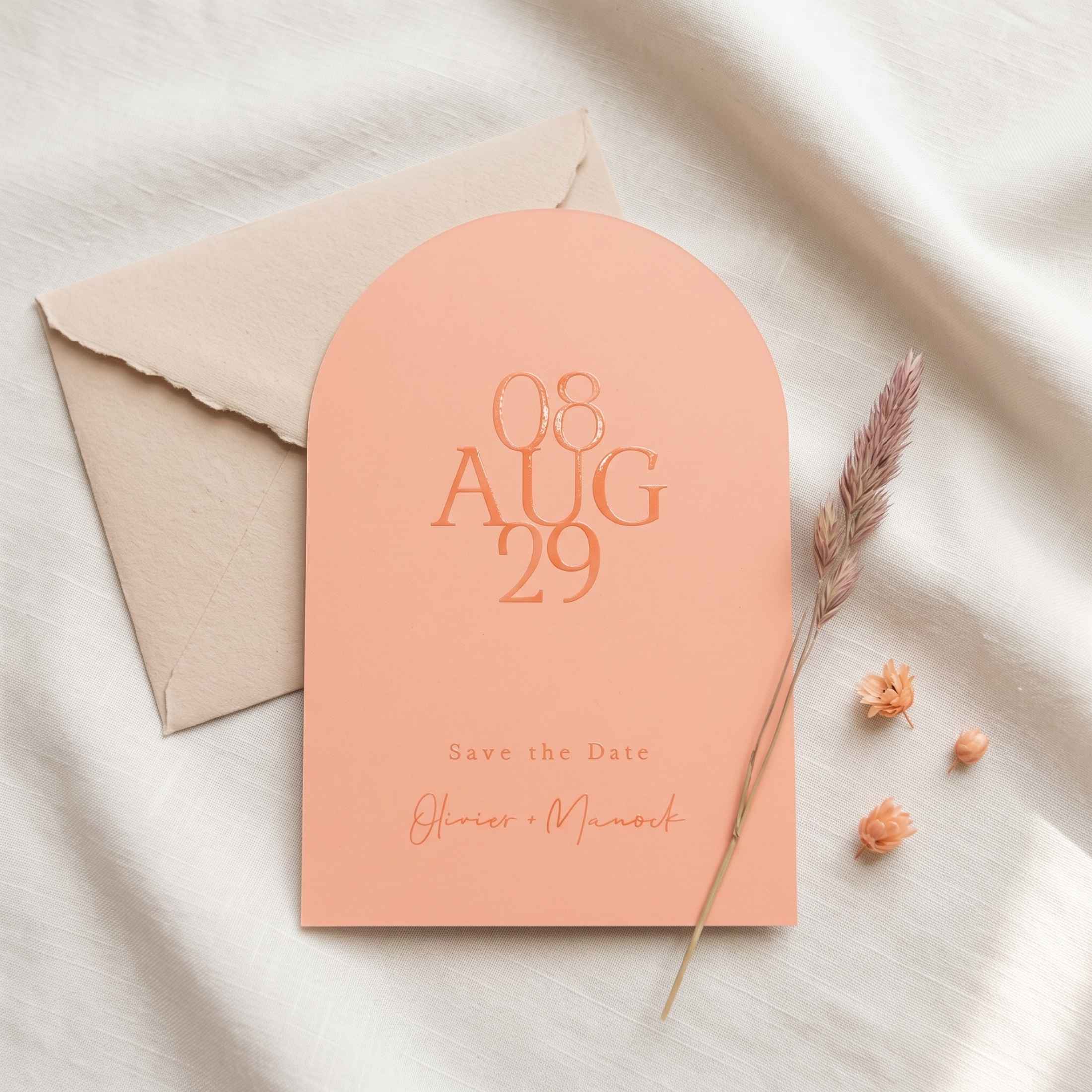 Save the Date boogvorm datum oranje strak modern