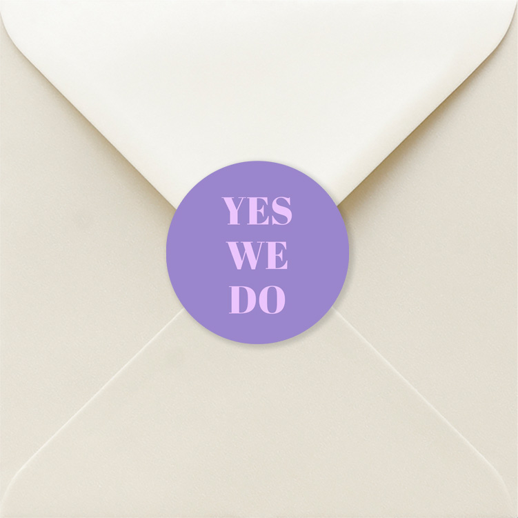 Sluitstickers paars rond eigen tekst | 25 stuks