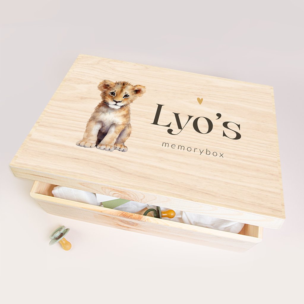 Memorybox met leeuwtje en naam