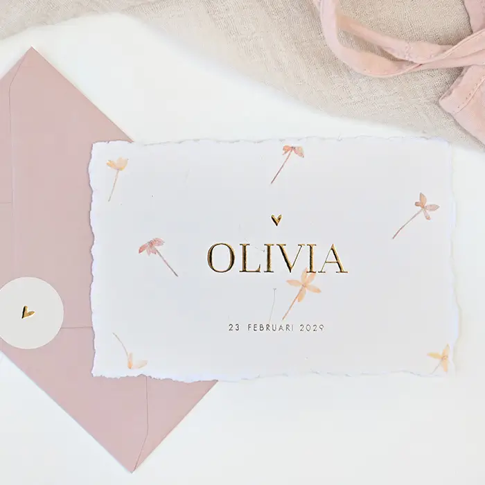 Geboortekaartje handgeschept papierlook droogbloemen goudfolie (DIY)