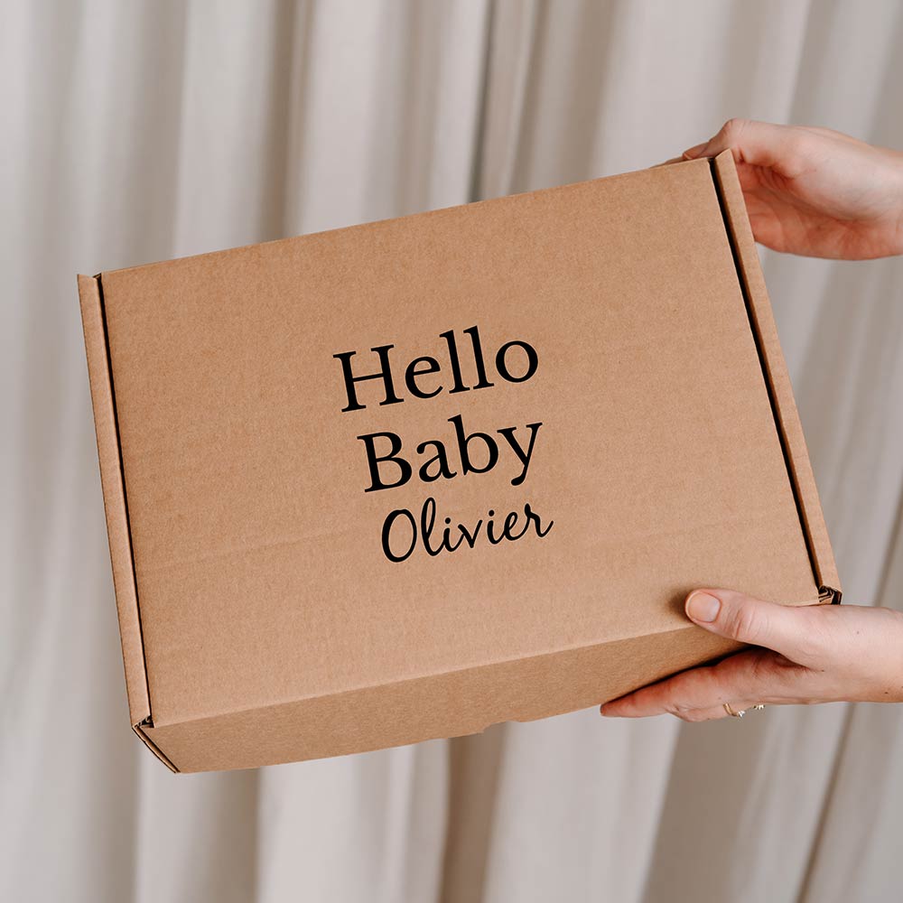 Minimalistische cadeaudoos met tekst en naam