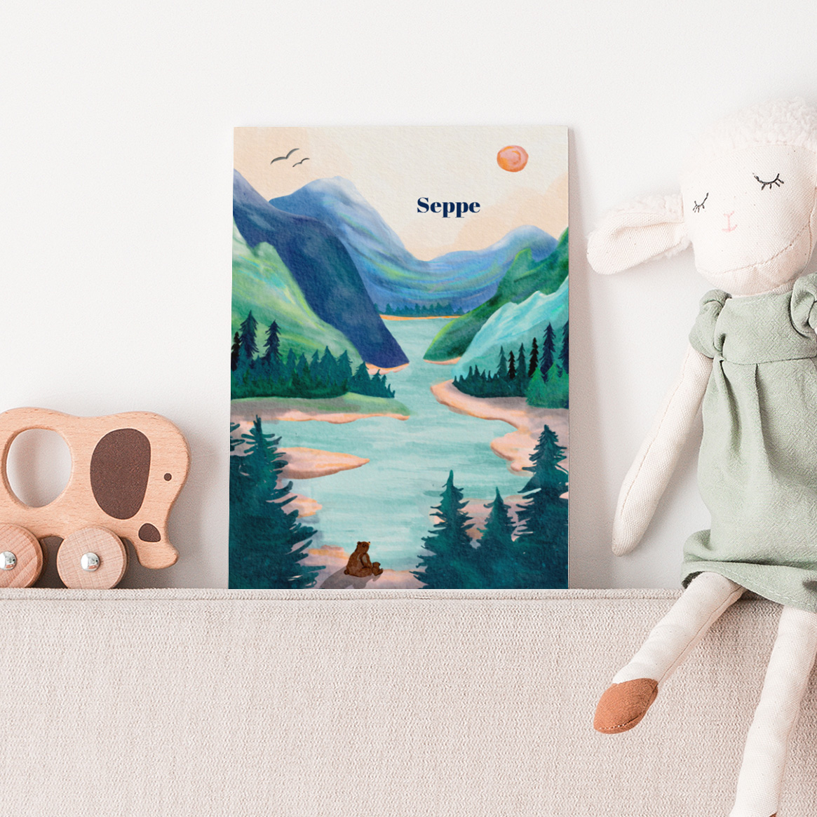 Geboortekaartje met berglandschap en twee kleine beertjes