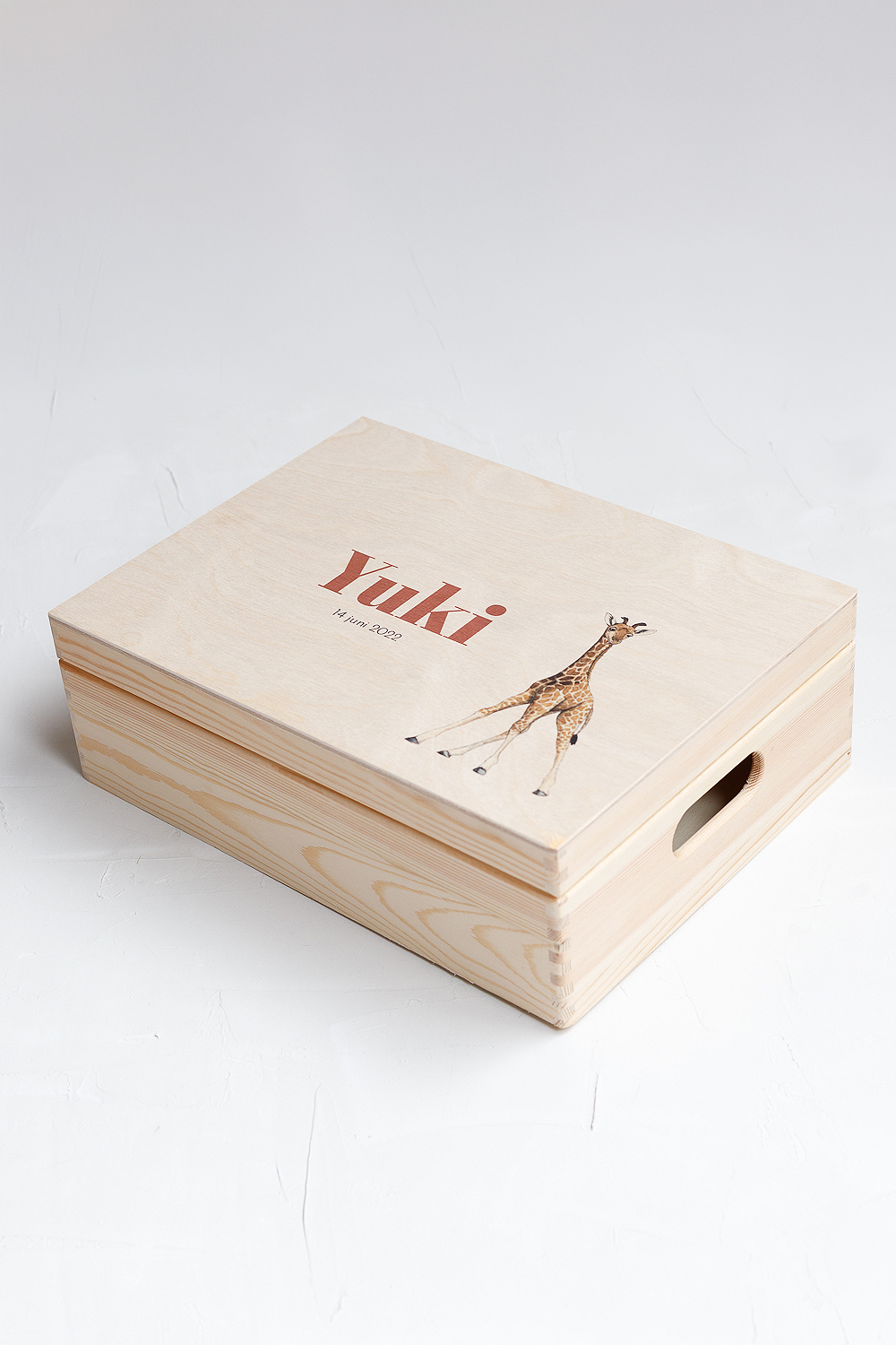 Houten Memory box met baby giraf