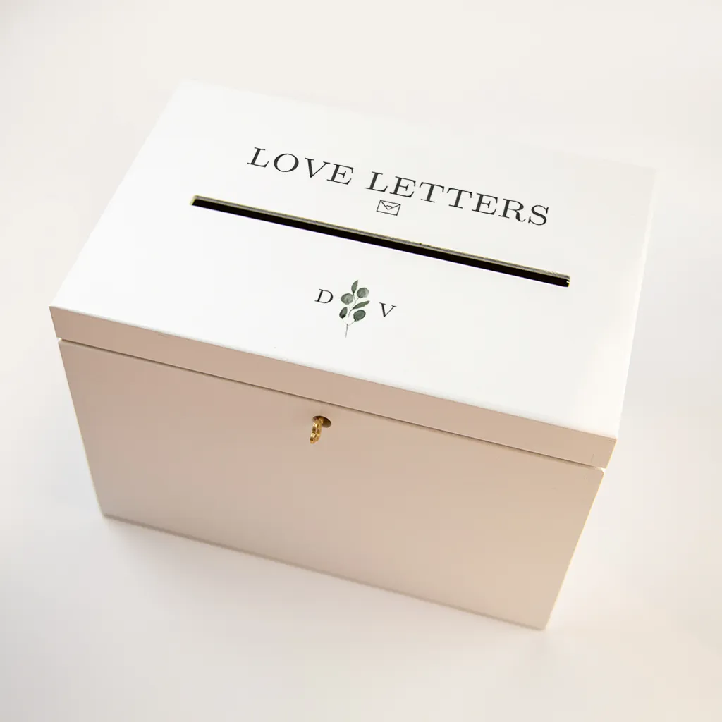 Umschlagbox Hochzeit mit Initialen und Eukalyptus