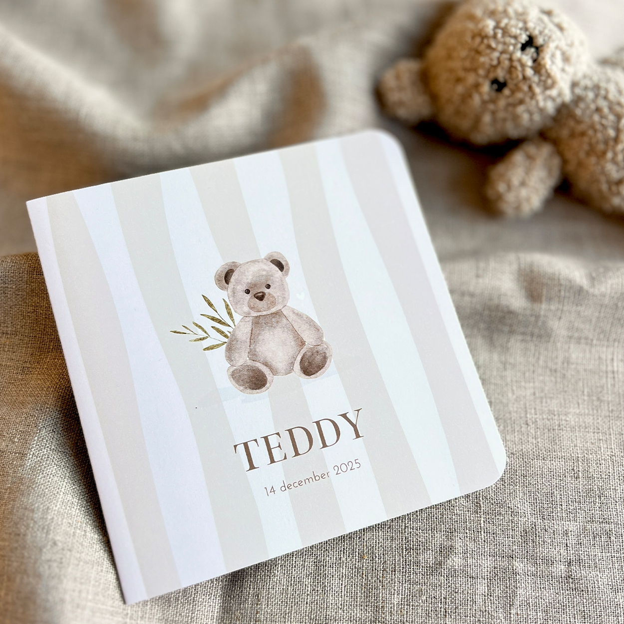 Geboortekaartje Jongen Beige Strepen Teddybeertje