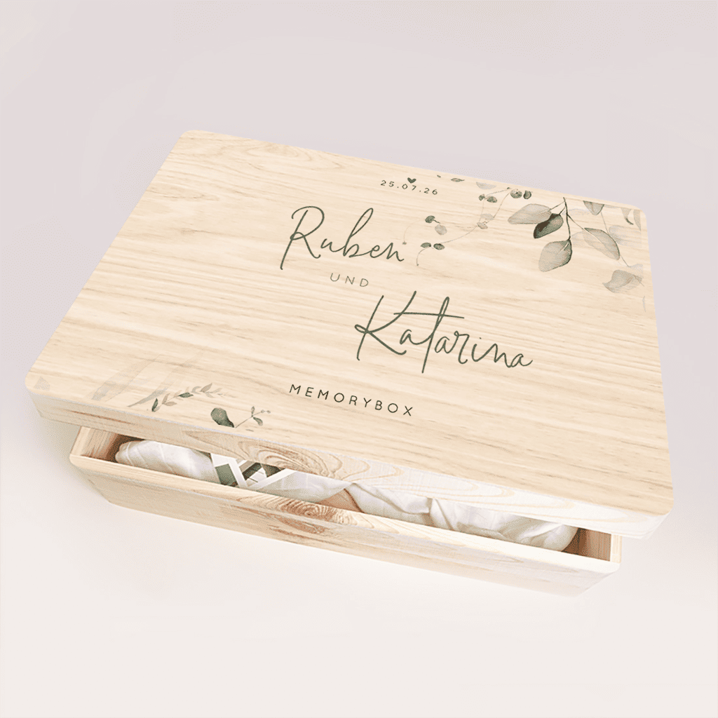 Hölzerne Erinnerungsbox Hochzeit mit Zweigen