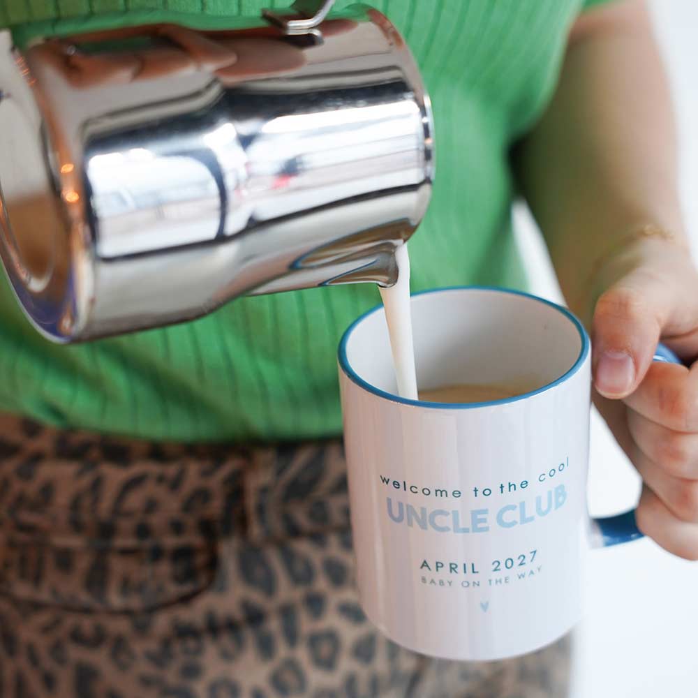Kleurrijke mok zwangerschapsaankondiging voor oom