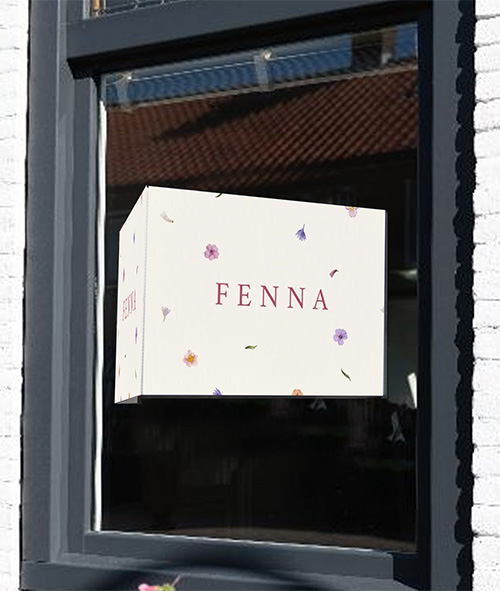 Raambord met droogbloemetjes