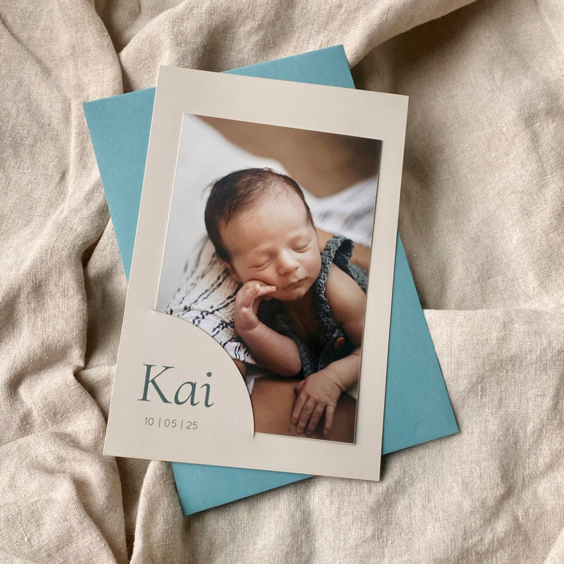 Geboortekaartje insteek fotokaart beige blauw