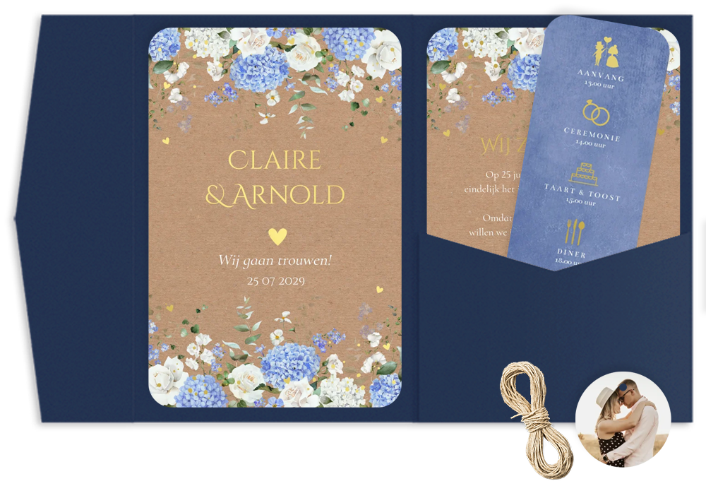 Pocketfold trouwkaart bloemen blauw wit kraftlook landelijk
