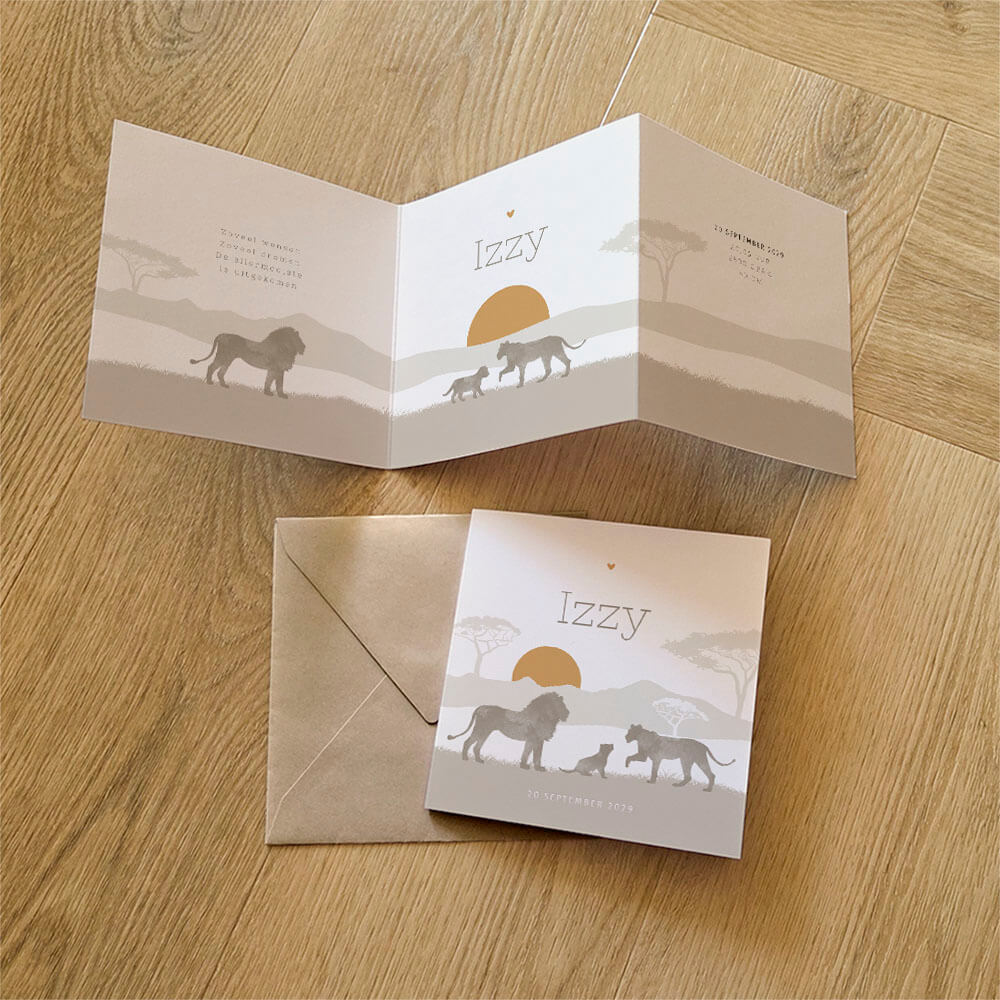 Silhouet zigzag geboortekaartje unisex met leeuwen op de savanne