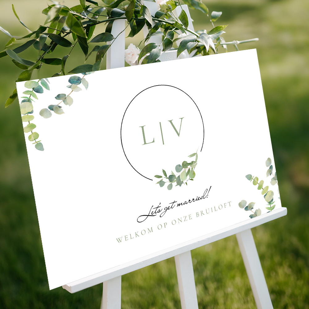 Botanisch bruiloftsbord met intitialen