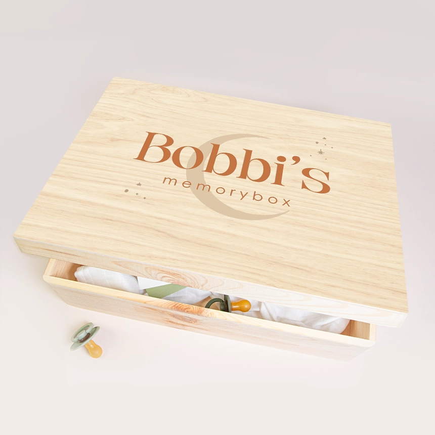 Memorybox met naam en maan