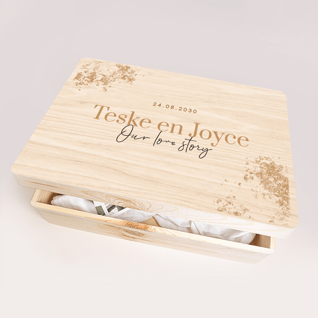 Stijlvolle memorybox bruiloft met gouden glitters