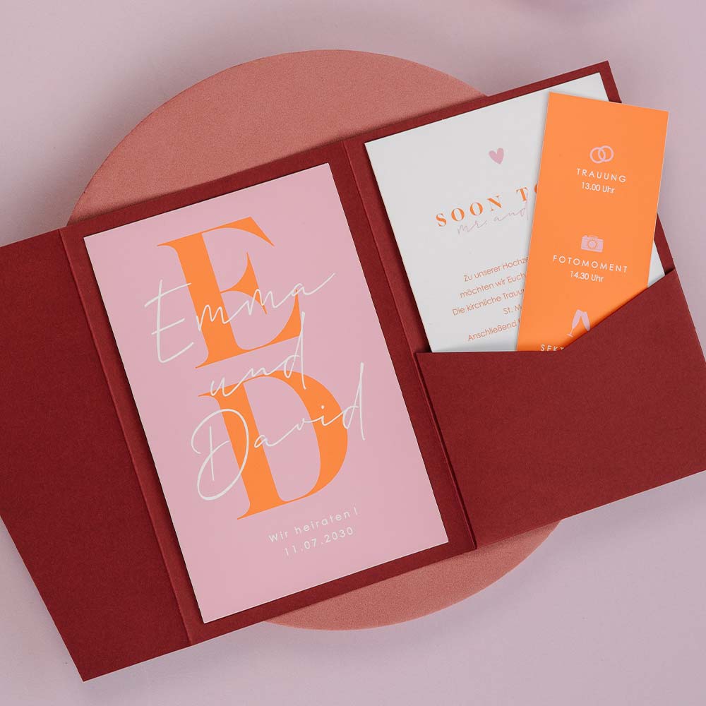 Typografische Hochzeitseinladung (Pocketfold) mit Colourblocking
