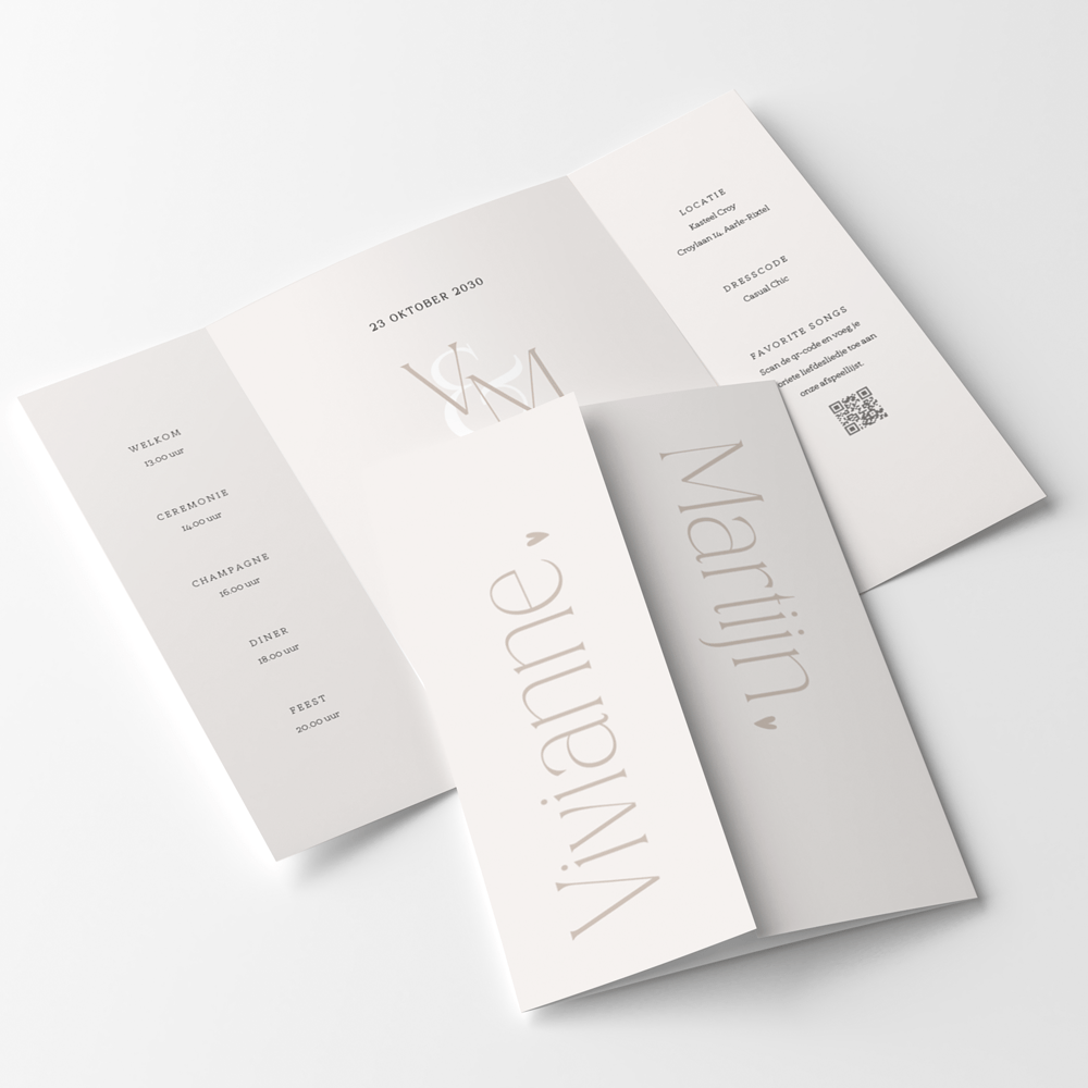 Klassieke trouwkaart theatervouw beige