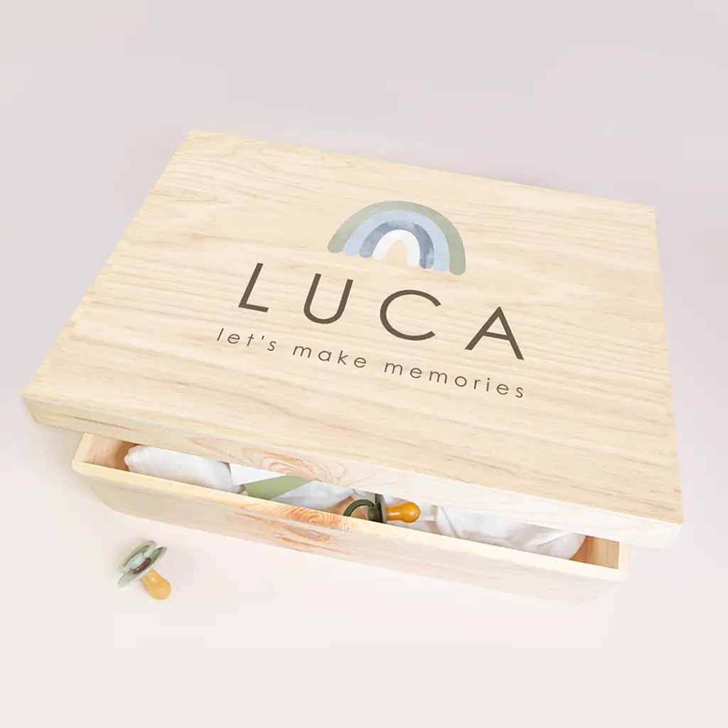 Memorybox baby met watercolour regenboog blauw groen