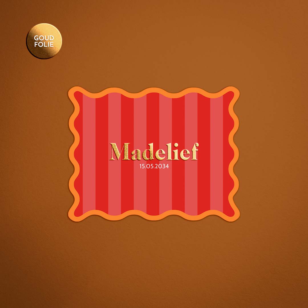 Kleurrijk geboortekaartje met golvende rand voor een meisje