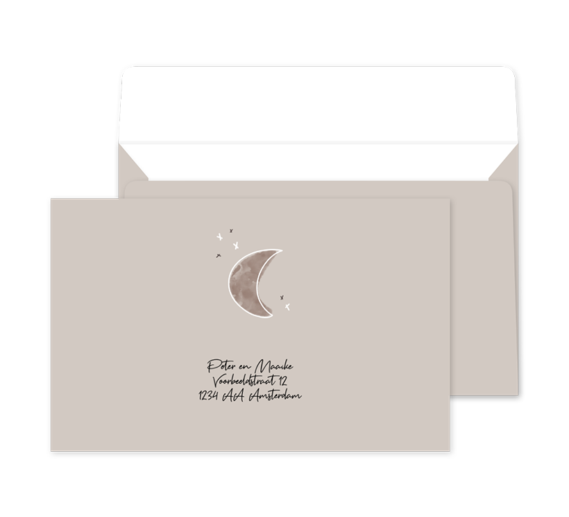 Zandkleurige envelop op maat met maantje en sterren