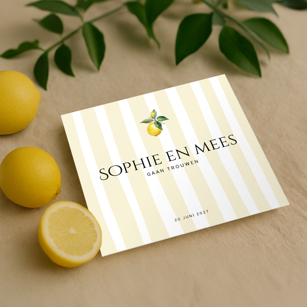 Trouwkaart citrus met citroentje en gestreepte achtergrond