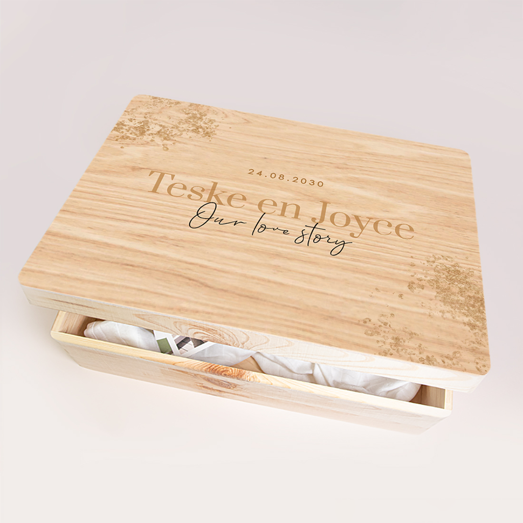 Stijlvolle memorybox bruiloft met gouden glitters