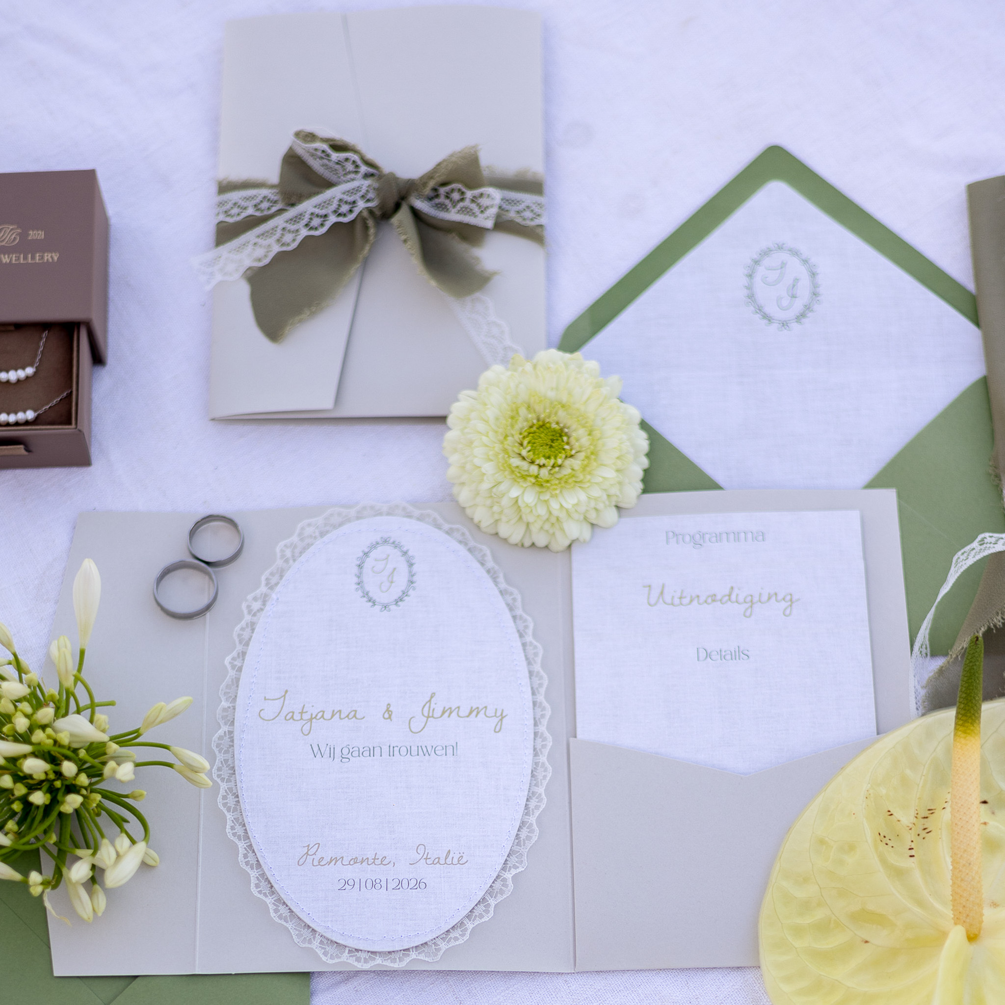 Pocketfold trouwkaart set beige groen goud