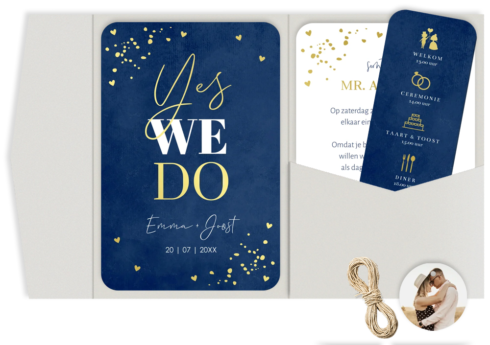 Pocketfold trouwkaart donkerblauw modern goudfolie