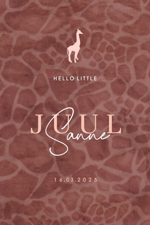 Giraffe print geboortekaartje met silhouet van giraffe voor een meisje