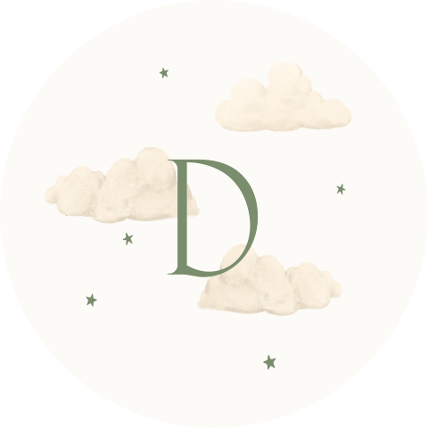 Dromerige sluitsticker met initiaal, wolkjes en sterretjes